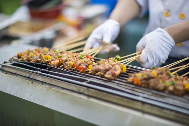 淄博燒烤店美女老板：我們不是為賺錢，而是為淄博的榮譽而戰！(圖4)