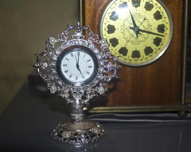 家里哪3種位置不能掛？“鐘表三處不掛，不富貴也安康”指的是哪些？(圖6)