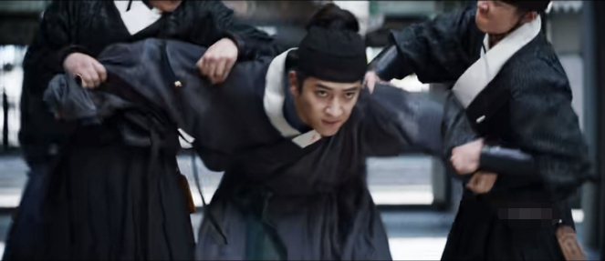 《山河之影》老戲骨和新生代對擂，張云龍居中，最后一位不得不服(圖13)