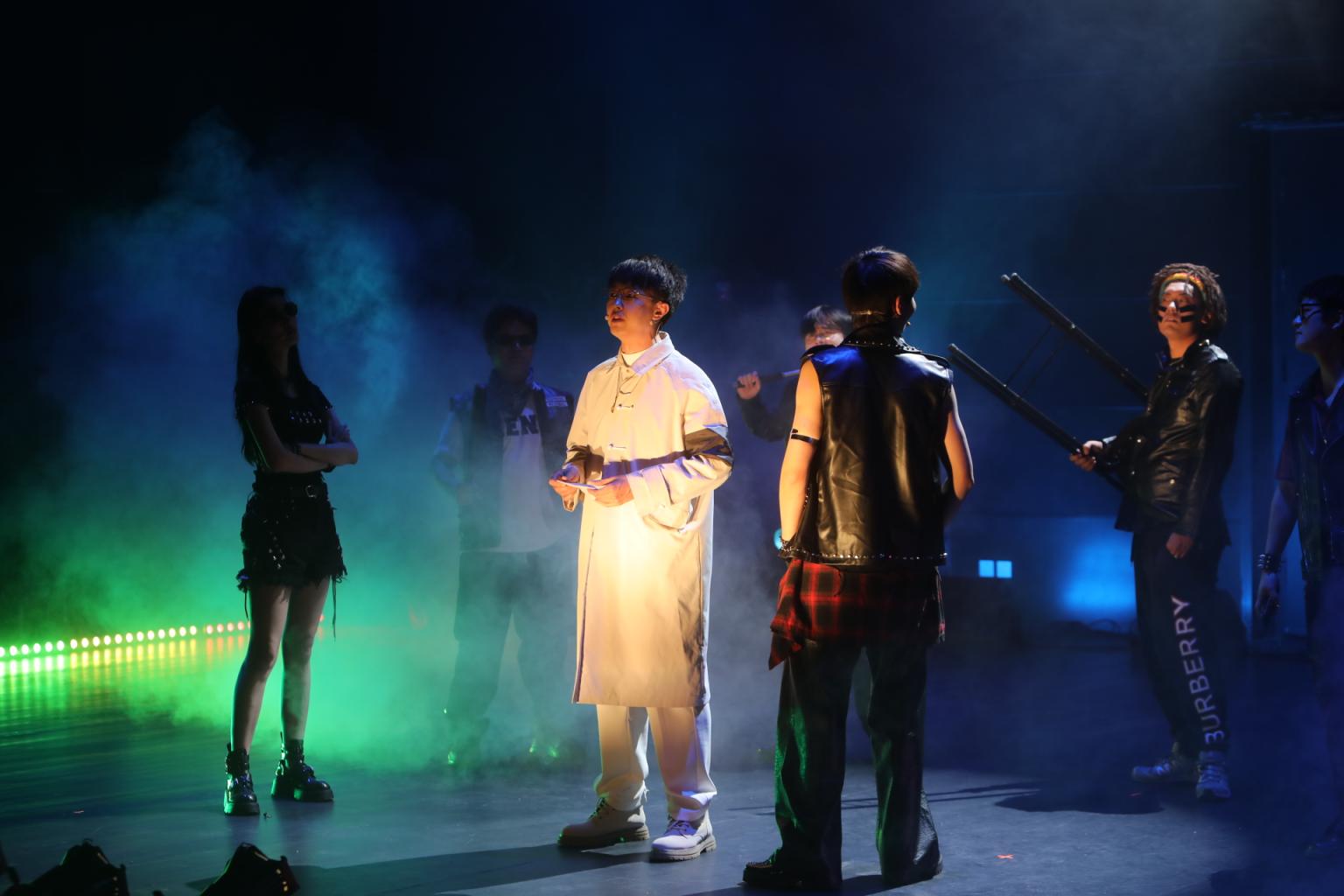 話劇《子與陽貨》:把孔子故事講出新味道(圖3) 話劇《子與陽貨》:把孔子故事講出新味道(圖3)