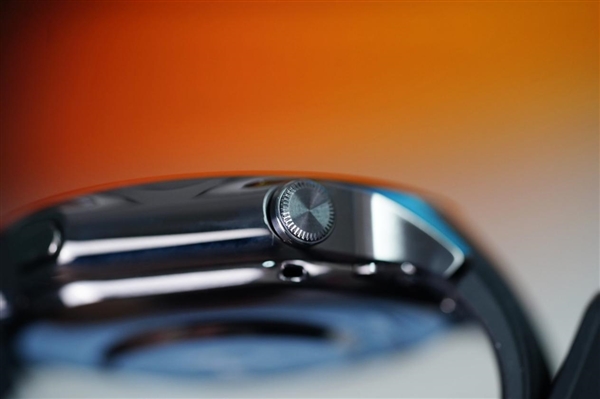 OPPO第一款圓表！OPPO Watch X星夜飛行版圖賞