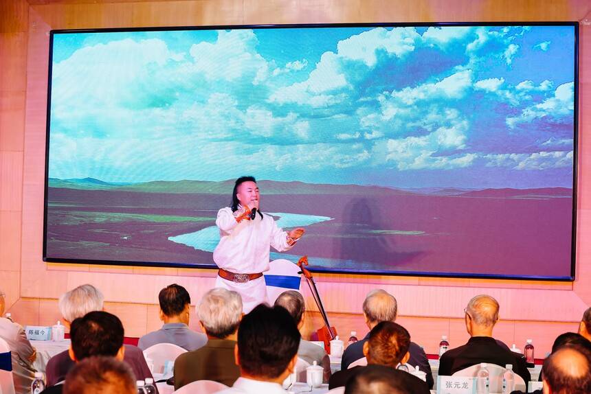 粽香墨韻迎端午 丹青妙筆書華章 中聯(lián)國興端午筆會(huì)在京舉行(圖11)