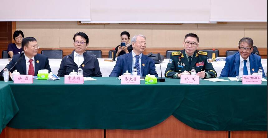 中聯(lián)國(guó)興書(shū)畫(huà)院與蒙古國(guó)軍人聯(lián)合會(huì)文化交流聯(lián)誼會(huì)在京舉辦(圖3)