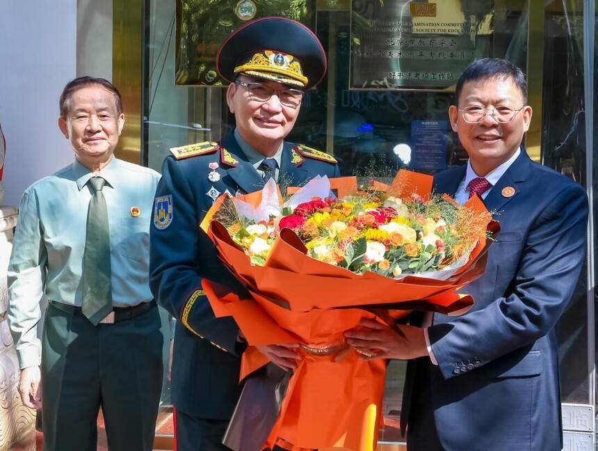 中聯(lián)國(guó)興書畫院與蒙古國(guó)軍人聯(lián)合會(huì)文化交流聯(lián)誼會(huì)在京舉辦